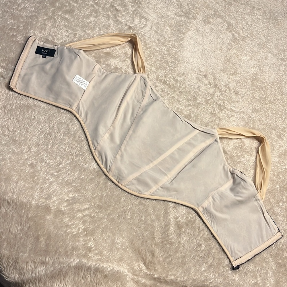 VICI Roam Free Butterfly Corset Crop Top - Picture 12 of 16